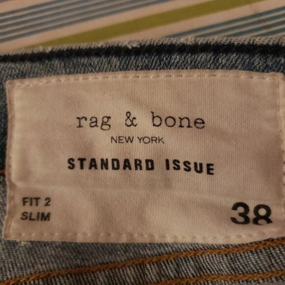 Rag & Bone Distressed Bermuda Denim Shorts Med Wash Standard Issue Size 38 EUC - Picture 8 of 9